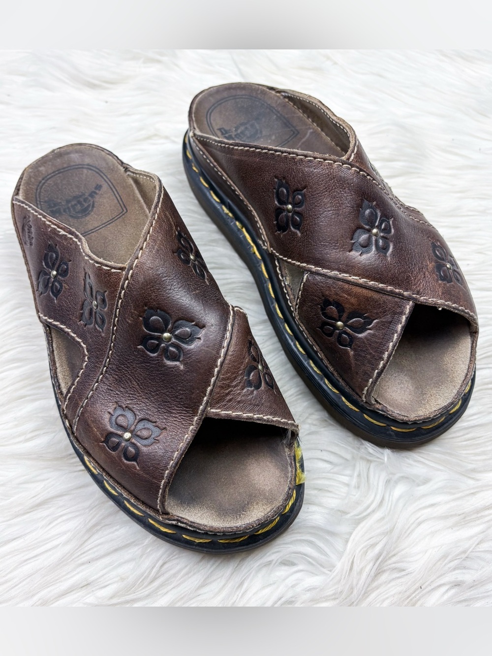 Dr. Martens Vintage 90s Y2K Embossed Floral Daisy Chunky Platform Sandal Brown